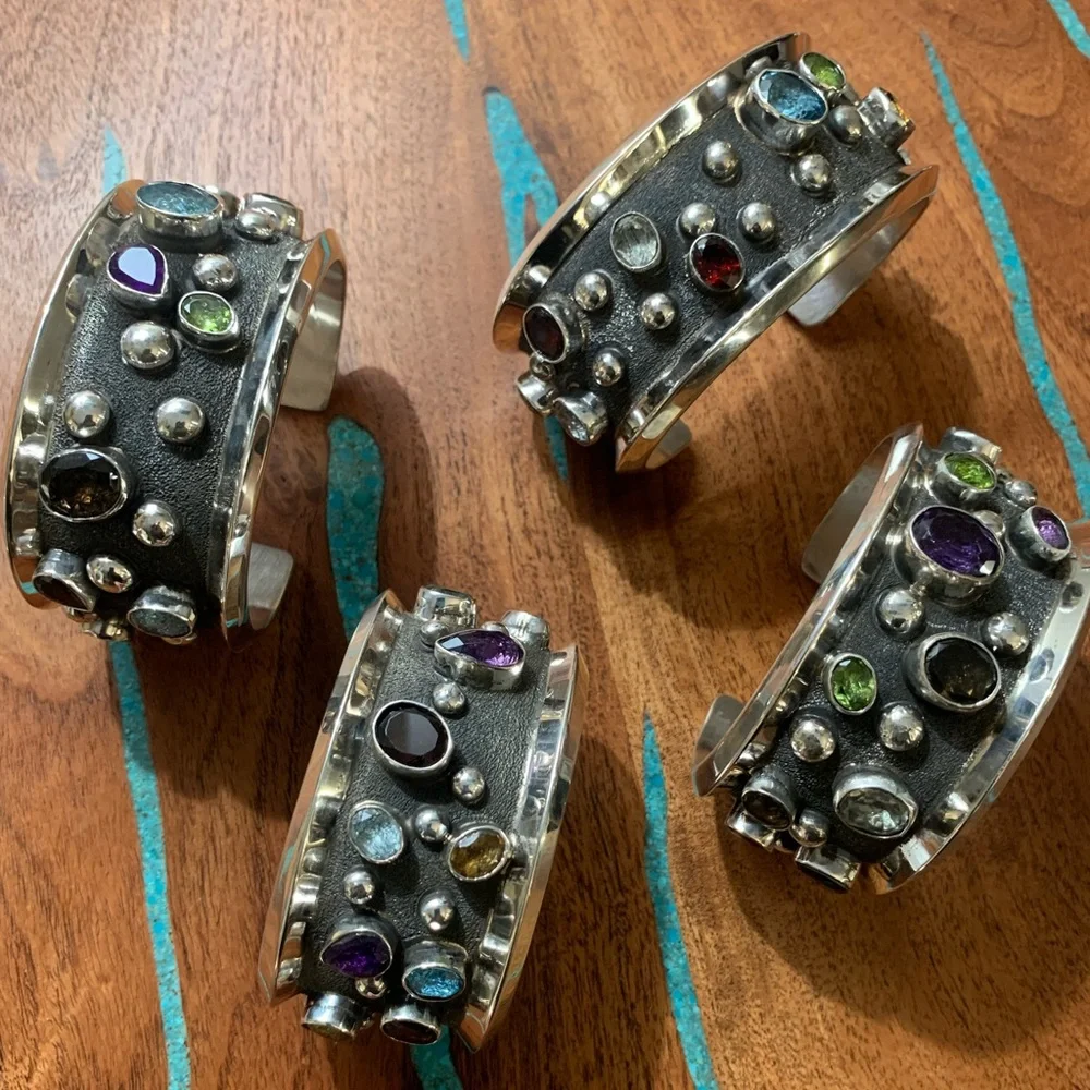 Stunning Chimney Butte Cuffs 🥰 - Picture 4 of 4